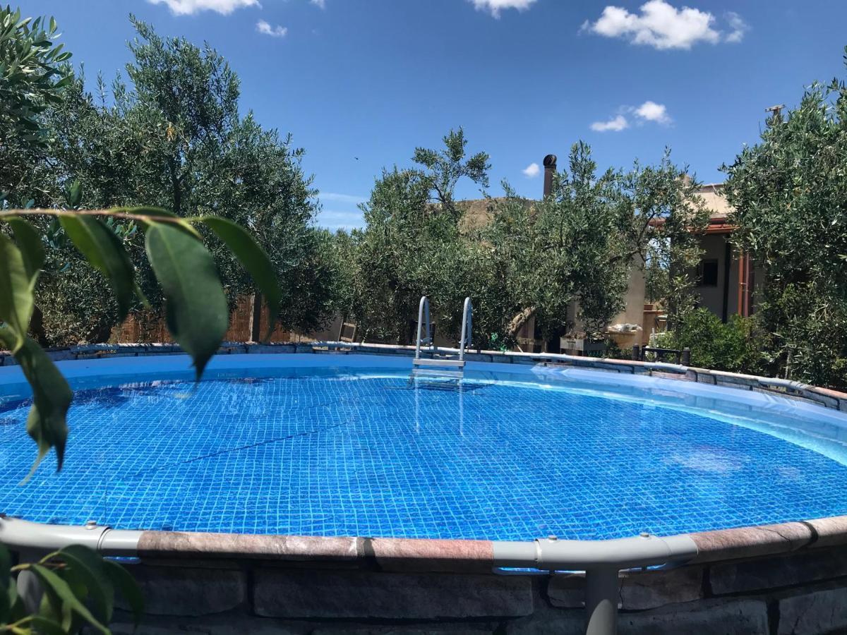 La Casetta Degli Ulivi Con Piscina Менфи Экстерьер фото