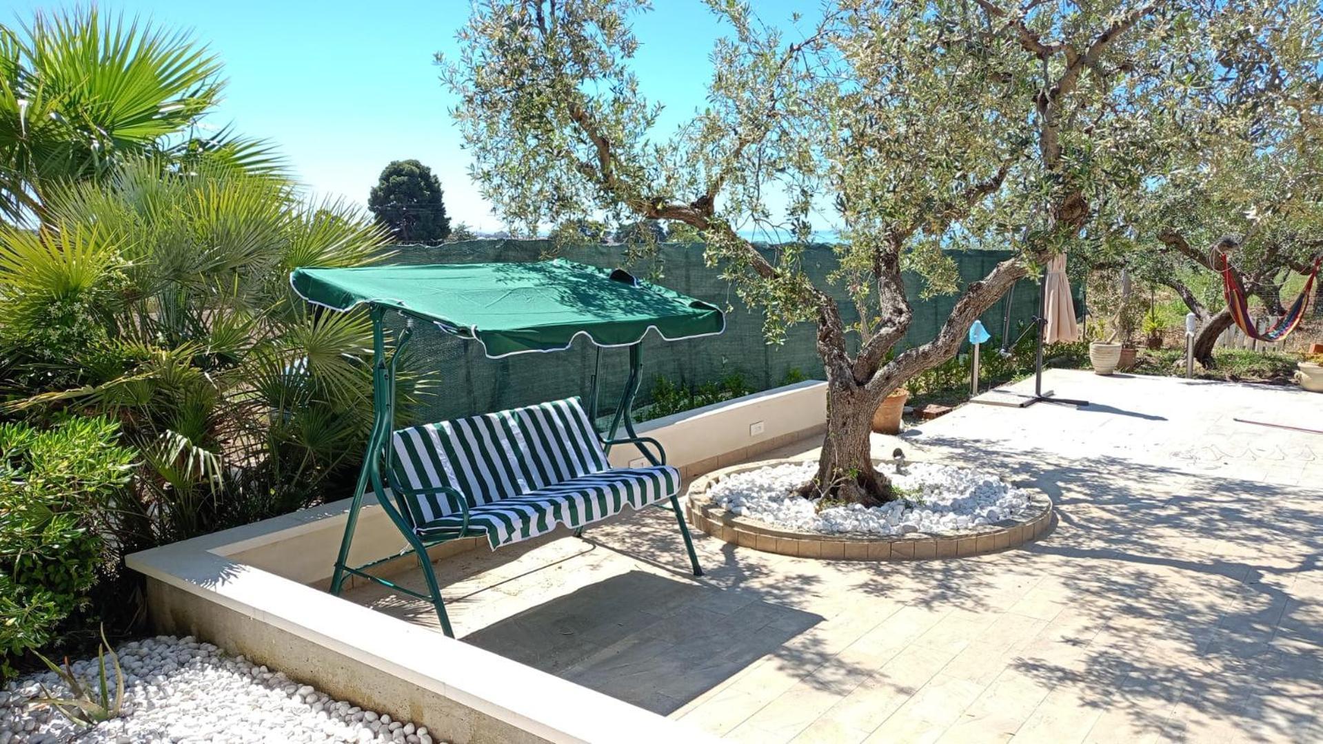 La Casetta Degli Ulivi Con Piscina Менфи Экстерьер фото